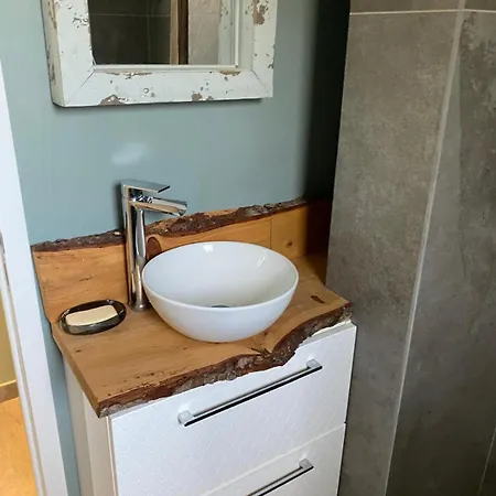 New Quiet Upscale Air-conditioned T2 With Heated Pool & Sea View Sollacaro
