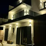 New Quiet Upscale Air-conditioned T2 With Heated Pool & Sea View *