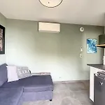 New Quiet Upscale Air-conditioned T2 With Heated Pool & Sea View * Sollacaro