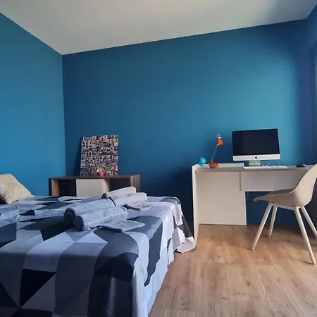 New Quiet Upscale Air-conditioned T2 With Heated Pool & Sea View Sollacaro