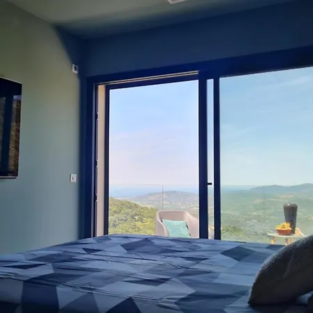 New Quiet Upscale Air-conditioned T2 With Heated Pool & Sea View Vila *